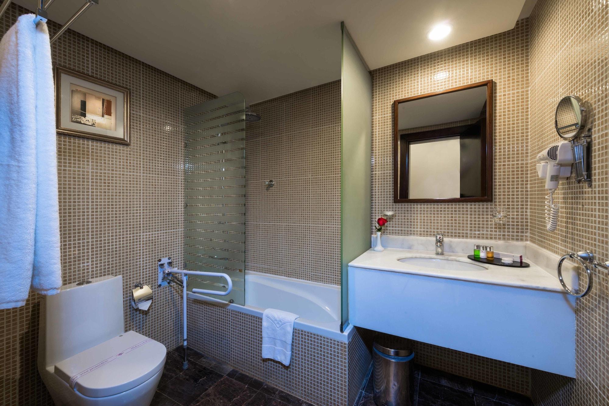 Boudl Al Rass Aparthotel Ar Rass Bagian luar foto