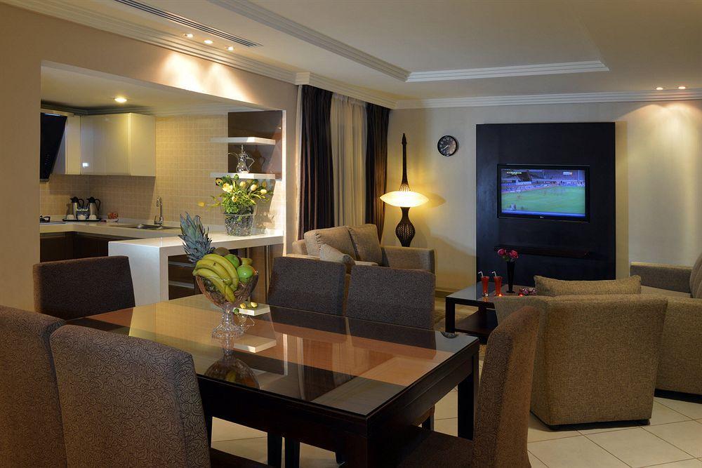 Boudl Al Rass Aparthotel Ar Rass Bagian luar foto