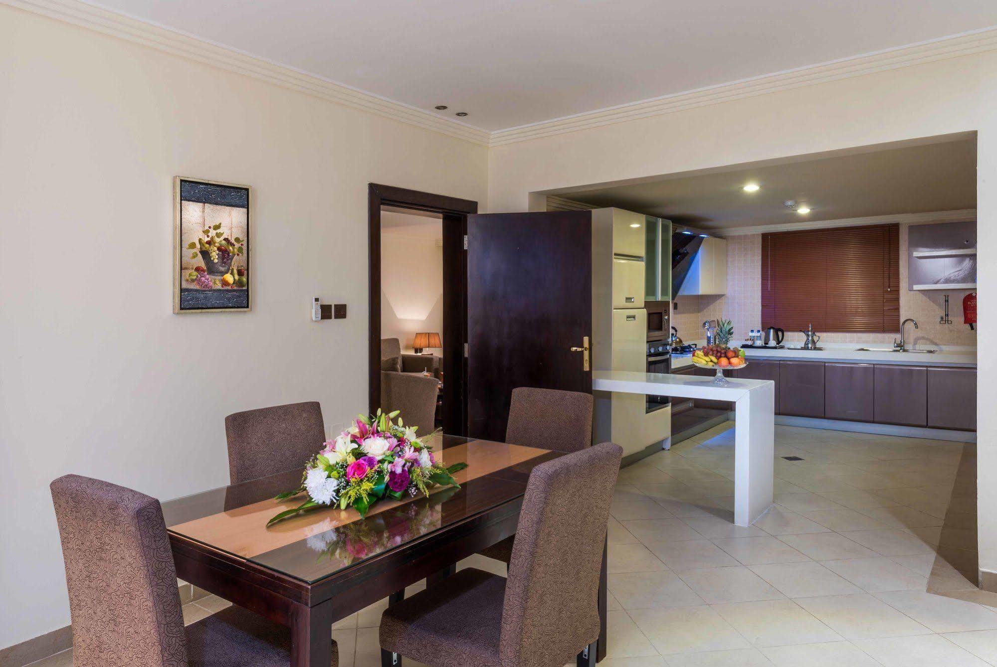 Boudl Al Rass Aparthotel Ar Rass Bagian luar foto